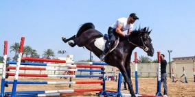 شاهد: حصان أحمد السقا يرقص على أنغام "الغزالة رايقة"