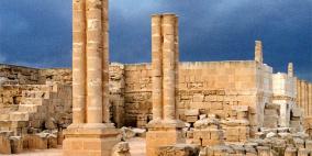 تسليم ملف إدراج أريحا القديمة على لائحة التراث العالمي لليونسكو