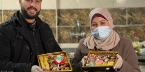 زوجان من غزة يحاربان البطالة بـ "شكولاتة الحب"