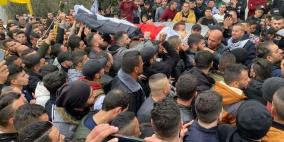 الآلاف يشيعون جثمان الشهيد الفتى أبو صلاح غرب جنين