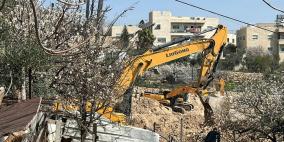 الاحتلال يهدم منشأة ويجرف أراضي في صور باهر بالقدس