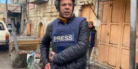 إصابة صحفي خلال تغطيته مواجهات مع الاحتلال وسط الخليل