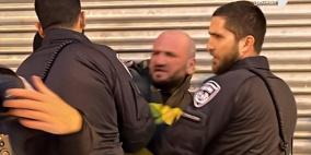 قوات الاحتلال تعتدي على شاب مقدسي بوحشية وتعتقله