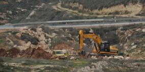 الاحتلال يجرف أراضي في قريوت جنوب نابلس