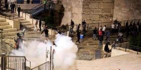 قوات الاحتلال تعتدي على المواطنين في باب العمود بالقدس