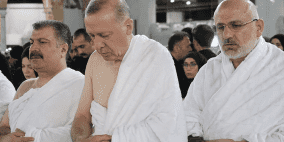 بالصور.. أردوغان يؤدي مناسك العمرة