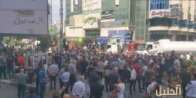 شاهد: مسيرة شاحنات في الخليل احتجاجاً على ارتفاع الأسعار وغلاء المعيشة