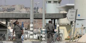 الاحتلال يغلق مدخل مخيم الجلزون شمال رام الله