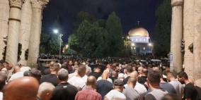 آلاف المصلين يؤدون صلاة فجر يوم عرفة في المسجد الأقصى