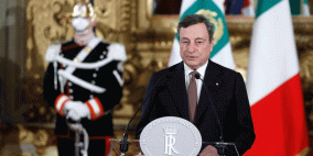 استقالة رئيس الوزراء الإيطالي عقب انهيار الحكومة