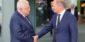 ألمانيا تستدعي ممثل فلسطين في برلين بعد تصريح الرئيس عباس حول "المحرقة"
