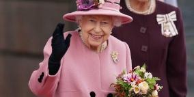 من هي الملكة إليزابيث الثانية زعيمة بريطانيا ؟ السيرة الذاتية ويكيبيديا
