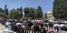 40 ألفا يؤدون صلاة الجمعة في المسجد الأقصى