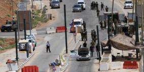 الاحتلال يعتقل شقيقين من طوباس على حاجز "الحمرا"