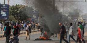 السودان: الآلاف يتظاهرون ضد الانقلاب والمطالبة بحكم مدني