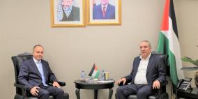 تفاصيل اجتماع الشيخ مع السفير المصري في رام الله