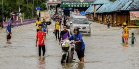 فيضانات مفاجئة تضرب ماليزيا وإجلاء آلاف السكان