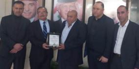 منظمة التحرير تكرم نائب رئيس البرلمان العربي خليل عطية