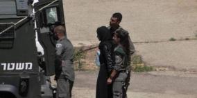 قوات الاحتلال تعتقل سيدة و4 شبان من بلدة بتير غرب بيت لحم