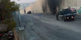 بالصور والفيديو: الاحتلال يقتحم بلدة أبو ديس شرق القدس