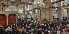 الألاف يلبون نداء "الفجر العظيم" في المسجدين الأقصى والإبراهيمي