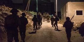 فيديو: إصابة جندي إسرائيلي خلال اشتباك في بيت أمر