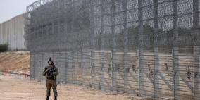 إسرائيل تشرع ببناء جدار  حماية من النيران المضادة على غلاف غزة