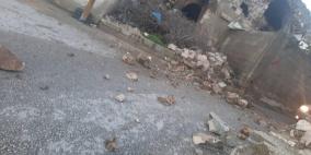 انهيار جزئي في سقف منزل قديم جنوب نابلس بسبب الأمطار والهزة
