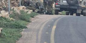 (محدث) شاهد: جيش الاحتلال يعدم فلسطينا قرب مخيم الفوار بالخليل