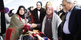 بالصور افتتاح البازار الخيري "خنساء فلسطين" في قلقيلية
