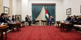 الرئيس عباس يستقبل المبعوث الصيني الخاص لعملية السلام