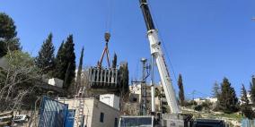 كهرباء القدس تركب المزيد من المحولات الكهربائية في مناطق امتيازها