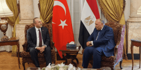 مصر وتركيا تعلنان بدء مرحلة جديدة من التعاون وإعادة تبادل السفراء