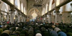 شاهد: 20 ألف مصلٍّ يؤدون العشاء والتراويح في المسجد الأقصى