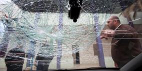 إصابة مواطن بعد رشق مستوطنين مركبته جنوب بيت لحم