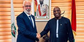 السفير أبو بكر يطلع وزير خارجية غينيا على انتهاكات الاحتلال