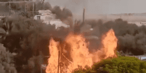 بالفيديو: إصابات جراء حريق كبير في مخيم النصيرات وسط قطاع غزة