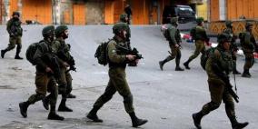 قوات خاصة إسرائيلية تعتقل شابا من مخيم الأمعري برام الله