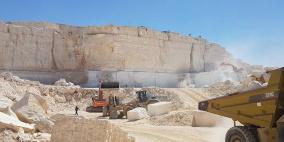 فيديو: الاحتلال يخطر بهدم وإزالة محجر في بيتونيا غرب رام الله