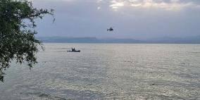 بالفيديو: انقلاب قارب وانتشال 11 شخصا في بحيرة طبرية