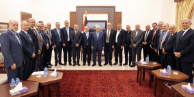 الرئيس عباس يستقبل رؤساء الغرف التجارية والصناعية والزراعية