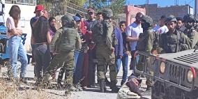 الاحتلال يعتقل شقيقين من مسافر يطا جنوب الخليل بعد اعتداء مستوطنين على منازل المواطنين