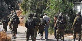 الاحتلال يعتقل ثلاثة مواطنين من بيت فوريك شرق نابلس