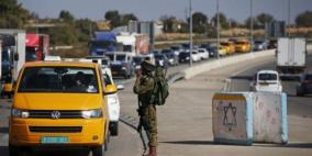 قوات الاحتلال تغلق قرية حوسان غرب بيت لحم 