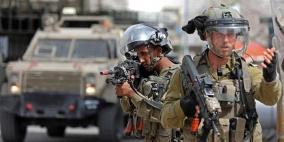 قوة إسرائيلية تطلق النار على مستوطن وتصيبه بجراح