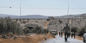 الاحتلال يواصل إغلاق المدخل الرئيس لقرية برقة