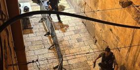 الاحتلال يعتقل شابة في القدس