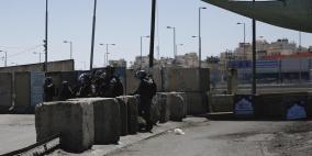 الاحتلال يعتقل أسيرا محررا من القدس المحتلة ويغلق حاجز قلنديا في كلا الاتجاهين