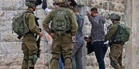الاحتلال يعتقل شقيقين من الأغوار الشمالية