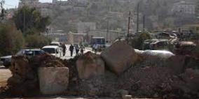 الاحتلال يغلق بعض طرق يعبد بالسواتر الترابية 